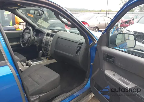 2011 Ford Escape Xlt из США, поврежденный, VIN 1FMCU0DGXBKA74117